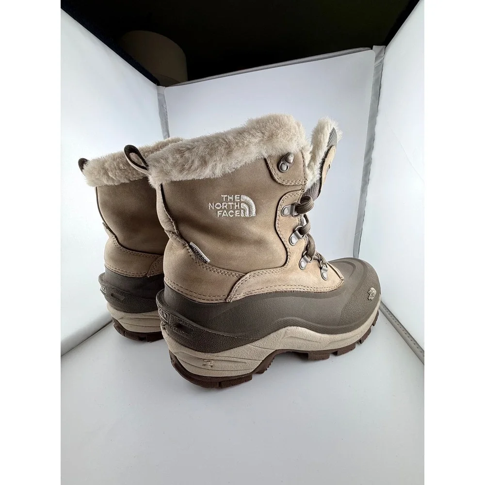 The North Face Women's Chilkat 400 Waterproof Insulated Winter Snow Boots